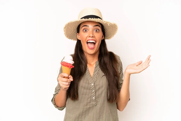 Pretty Hispanic Woman Feeling Happy Astonished Something Unbelievable Ice Cream — Stockfoto