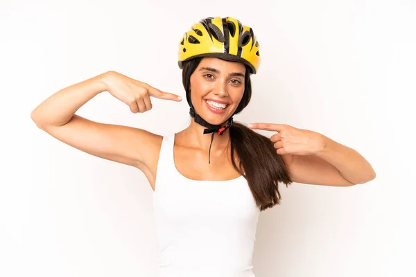 Pretty Hispanic Woman Smiling Confidently Pointing Own Broad Smile Bike —  Fotos de Stock