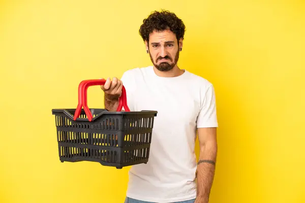 Galen Skäggig Man Känner Sig Ledsen Och Gnällig Med Ett — Stockfoto