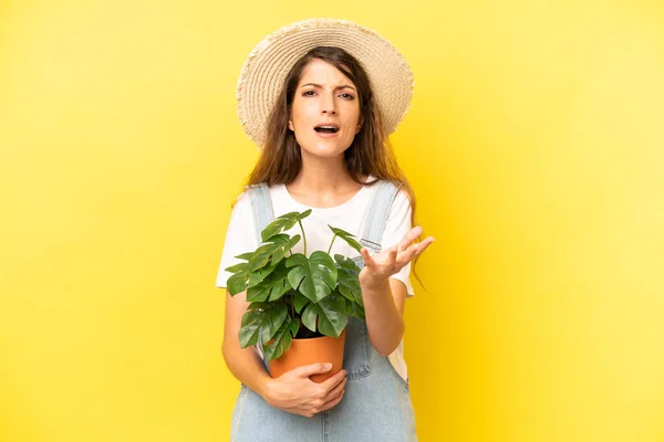 Pretty Caucasian Woman Looking Desperate Frustrated Stressed Gardering Concept — Stock Photo, Image