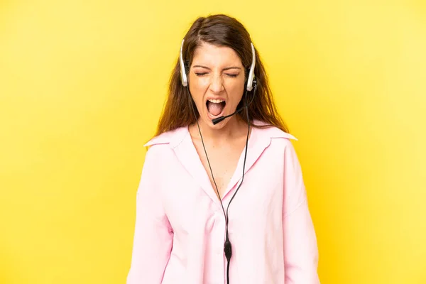 Pretty Caucasian Woman Shouting Aggressively Looking Very Angry Telemarketing Concept — Stockfoto