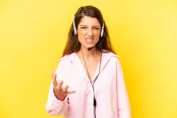 Pretty Caucasian Woman Looking Angry Annoyed Frustrated Telemarketing Concept — Zdjęcie stockowe