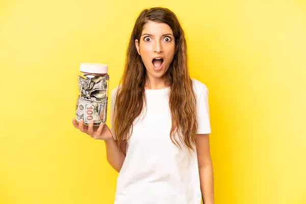 Pretty Caucasian Woman Looking Very Shocked Surprised Dollar Banknotes Savings — Stockfoto