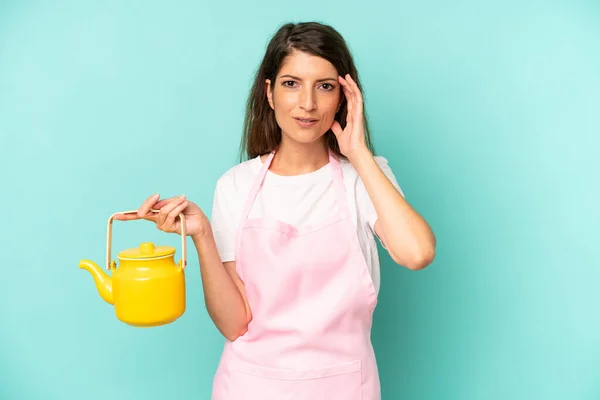 Pretty Caucasian Woman Looking Happy Astonished Surprised Housewife Teapot — Stock fotografie