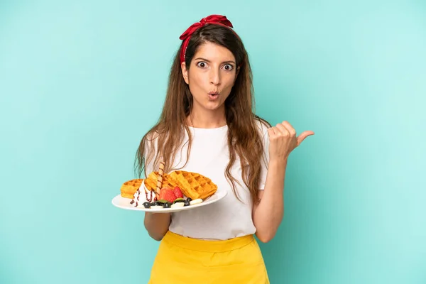 Pretty Caucasian Woman Looking Astonished Disbelief Home Made Waffles Concept — Stok fotoğraf