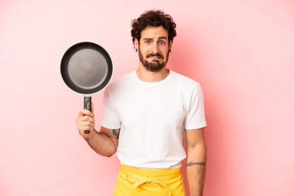 Hombre Barbudo Loco Mirando Perplejo Confundido Concepto Chef Casero — Foto de Stock