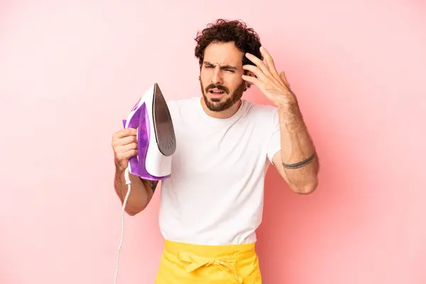 Crazy Bearded Man Feeling Confused Puzzled Showing You Insane Housekeeper — Stock Photo, Image