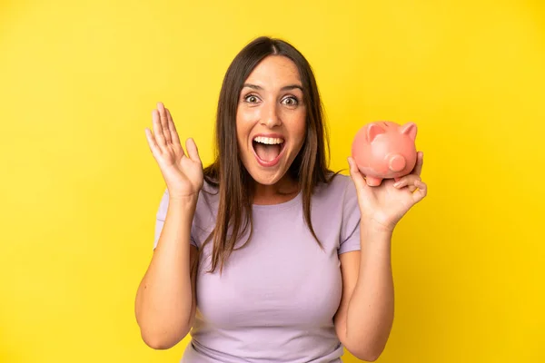 Hispanic Young Adult Woman Feeling Happy Astonished Something Unbelievable Piggy — Stock Photo, Image