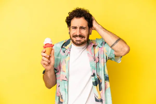 Homme Barbu Fou Sentant Stressé Anxieux Effrayé Avec Les Mains — Photo