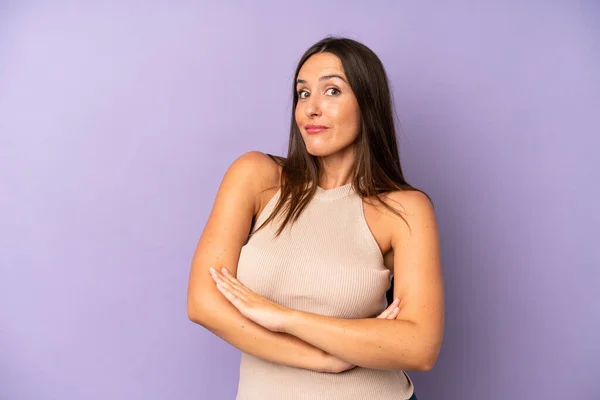 Hispanic Pretty Woman Shrugging Feeling Confused Uncertain Doubting Arms Crossed — Stock Photo, Image
