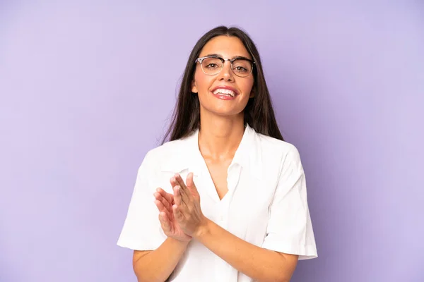 Hispanic Pretty Woman Feeling Happy Successful Smiling Clapping Hands Saying — Stock Photo, Image