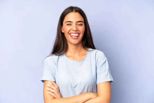 Hispânico Bonita Mulher Olhando Como Feliz Orgulhoso Satisfeito Realizador Sorrindo — Fotografia de Stock