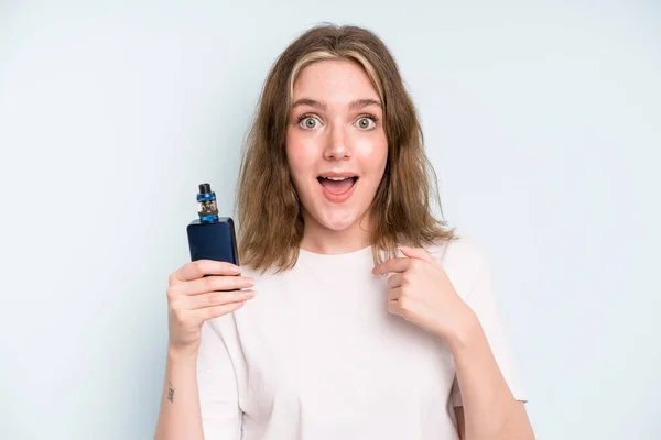 Caucasian Pretty Woman Feeling Happy Pointing Self Excited Smoker Vaper — Stock Photo, Image