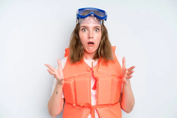 Caucasian Pretty Woman Feeling Extremely Shocked Surprised Summer Life Jacket — Foto Stock