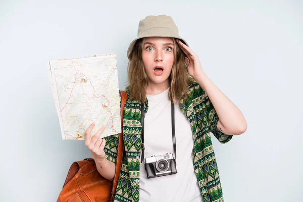 Caucasian Pretty Woman Looking Happy Astonished Surprised Backpacker Tourist Map — Photo