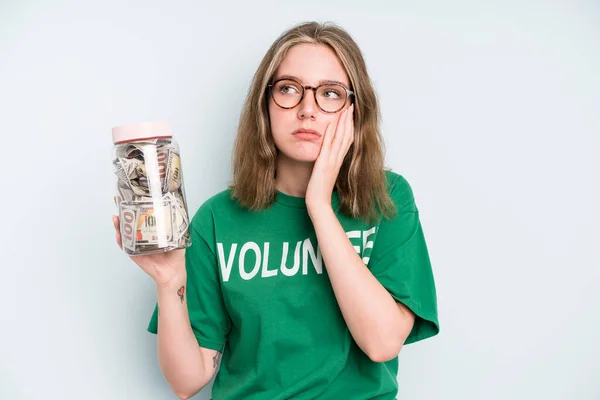 Caucasian Pretty Woman Feeling Happy Facing Challenge Celebrating Donation Volunteer — Stok fotoğraf