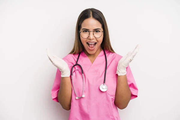 Hispanic Pretty Woman Feeling Happy Astonished Something Unbelievable Medicine Student — Stock Fotó