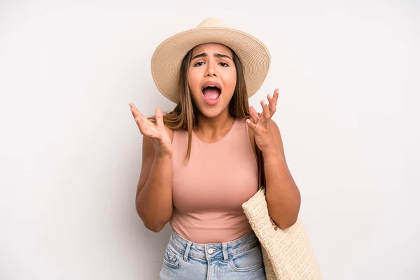 Hispanic Pretty Woman Looking Desperate Frustrated Stressed Summer Holidays Concept — Stockfoto
