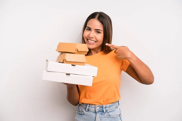 Hispanic Pretty Woman Smiling Confidently Pointing Own Broad Smile Fast — Stockfoto