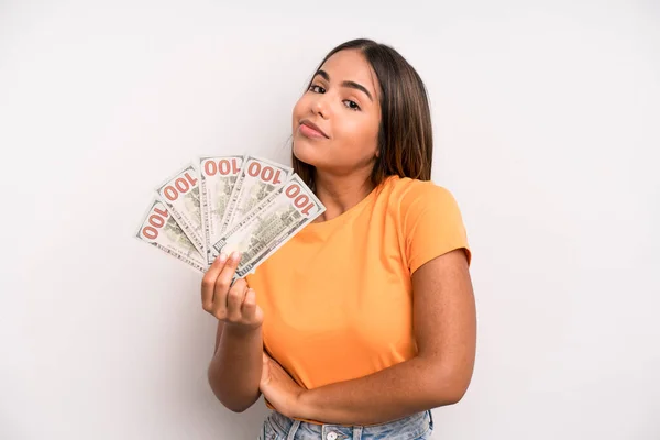 Hispanic Pretty Woman Shrugging Feeling Confused Uncertain Dollar Banknotes Savings — Foto Stock