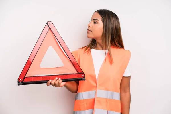 Hispanic Pretty Woman Profile View Thinking Imagining Daydreaming Car Accident — Stockfoto