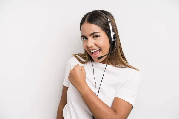 Hispanic Pretty Woman Feeling Happy Facing Challenge Celebrating Telemarketer Concept — Stok fotoğraf