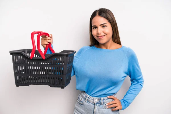Hispanic Pretty Woman Smiling Happily Hand Hip Confident Empty Supermarket — Foto Stock