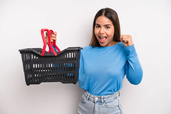 Hispanic Pretty Woman Feeling Shocked Laughing Celebrating Success Empty Supermarket — Foto Stock
