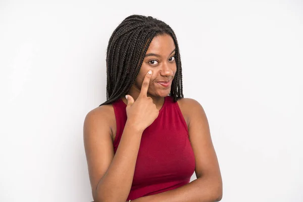 Black Young Adult Woman Keeping Eye You Trusting Watching Staying — Stockfoto