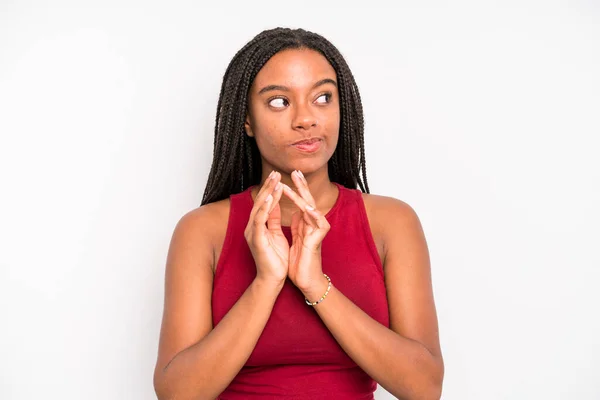 Black Young Adult Woman Feeling Proud Mischievous Arrogant While Scheming — Zdjęcie stockowe
