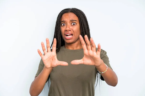 Black Young Adult Woman Feeling Terrified Backing Screaming Horror Panic — Stockfoto
