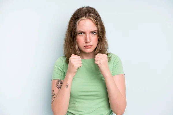 Caucasian Pretty Woman Looking Confident Angry Strong Aggressive Fists Ready — Stock Photo, Image