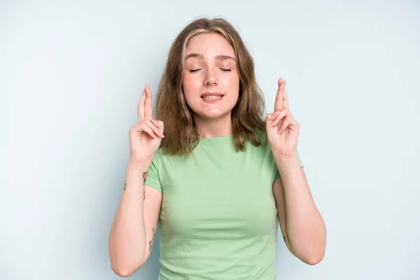 Caucasian Pretty Woman Feeling Nervous Hopeful Crossing Fingers Praying Hoping — Stock Photo, Image