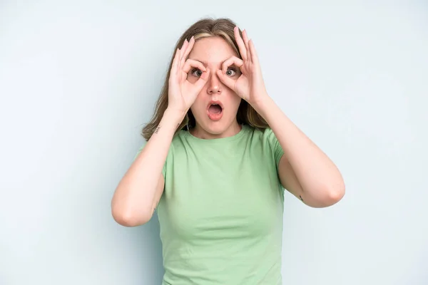 Caucasian Pretty Woman Feeling Shocked Amazed Surprised Holding Glasses Astonished — Foto Stock