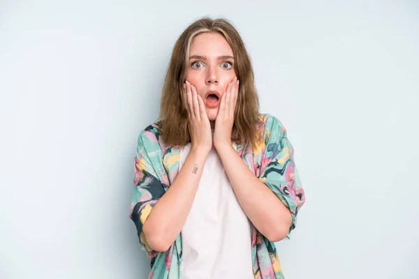 Caucasian Pretty Woman Feeling Shocked Scared Looking Terrified Open Mouth — Stock Photo, Image