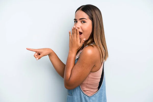 Hispanic Latin Pretty Woman Feeling Happy Shocked Surprised Covering Mouth — Foto Stock