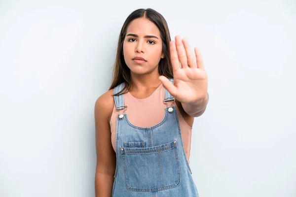 Hispanic Latin Pretty Woman Looking Serious Stern Displeased Angry Showing — Stockfoto