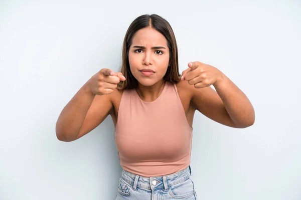 Hispanic Latin Pretty Woman Pointing Forward Camera Both Fingers Angry — Stockfoto