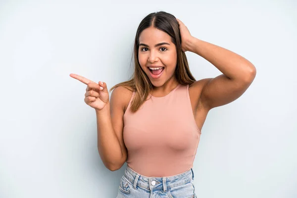 Hispanic Latin Pretty Woman Laughing Looking Happy Positive Surprised Realizing — Stock Photo, Image