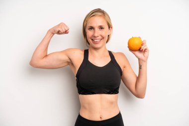 Güzel, genç yetişkin kadın fitness ve diyet konsepti