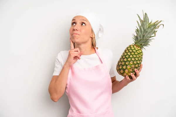 Bastante Joven Mujer Adulta Chef Ingrediente Concepto Alimentos Saludables — Foto de Stock