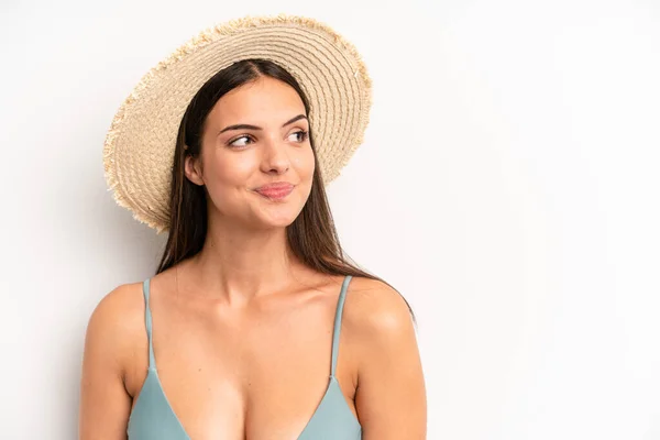 Young Pretty Woman Summer Hat Concept — Φωτογραφία Αρχείου