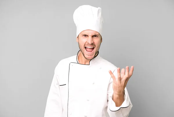 Apuesto Adolescente Buscando Enojado Molesto Frustrado Concepto Chef — Foto de Stock