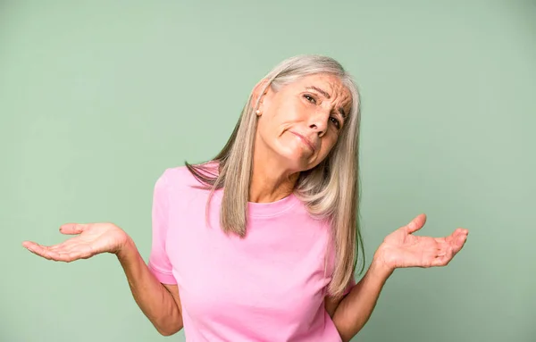 Pretty Gray Hair Senior Woman Feeling Clueless Confused Having Idea — Zdjęcie stockowe