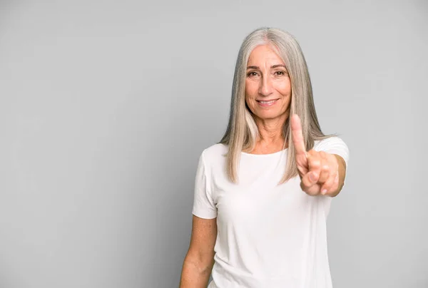 Gray Hair Pretty Woman Smiling Looking Friendly Showing Number One — Stock Photo, Image
