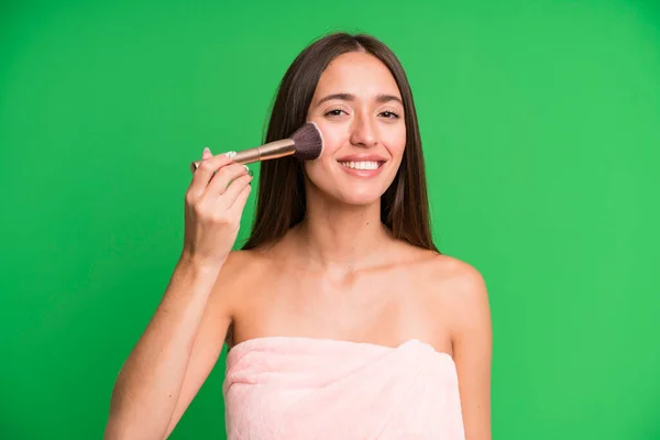 Jovem Mulher Bonita Fazendo Conceito Beleza — Fotografia de Stock