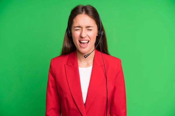 Young Pretty Woman Shouting Aggressively Looking Very Angry Telemarketing Concept — Stock Photo, Image