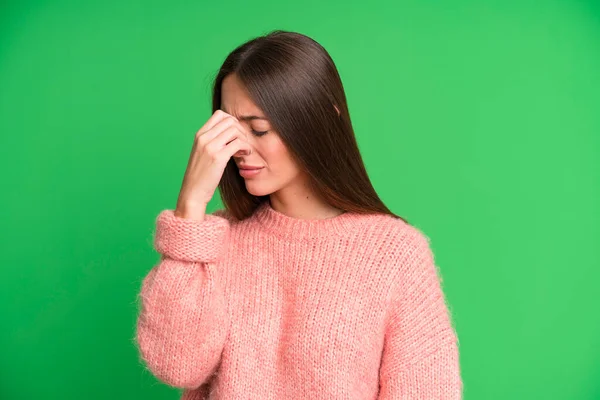 Spanyol Csinos Érzés Stresszes Boldogtalan Frusztrált Megható Homlok Szenved Migrén — Stock Fotó