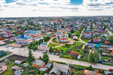 BERDSK, Novosibirsk Bölgesi, Rusya 'nın Batı Sibirya Bölgesi - 6 Haziran 2021: Novosibirsk ve Berdsk Piskoposluğunun başkalaşım katedrali