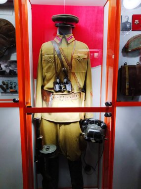 Askeri Zafer Müzesi 'nde sergileniyor. Ekipman ve silahlar